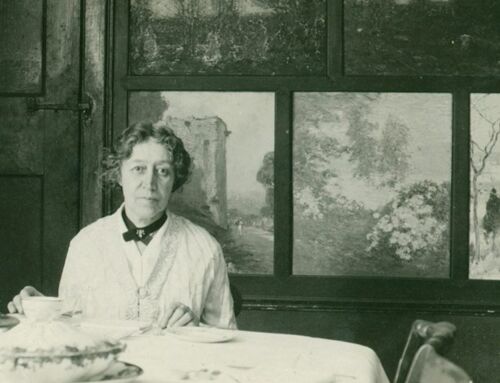 Photographs: Setting the Holiday Table